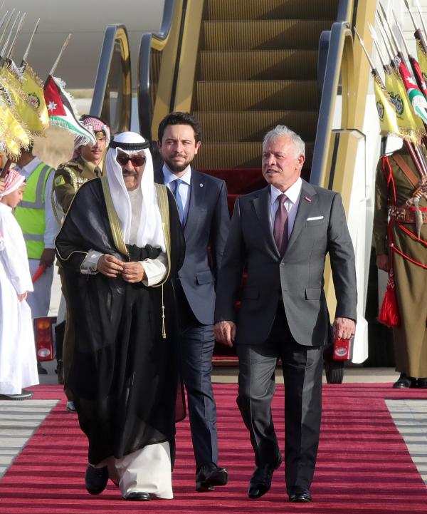 الملك وأمير الكويت يترأسان جلسة مباحثات رسمية في قصر بسمان