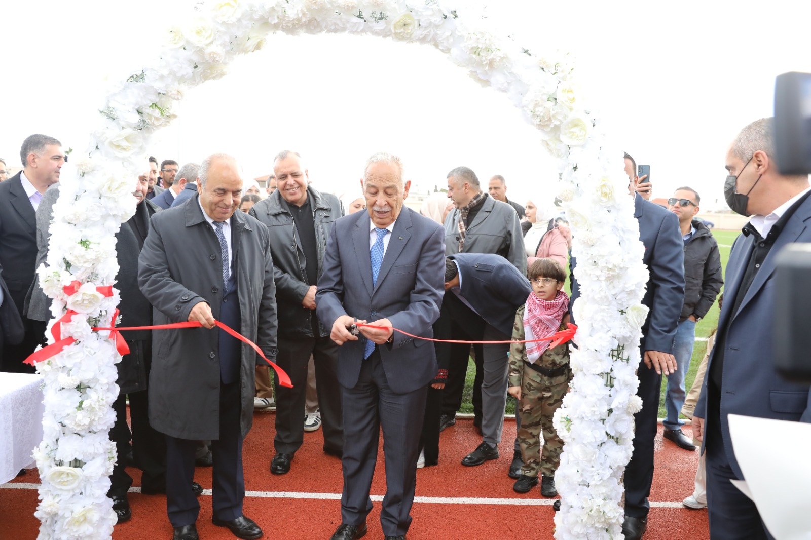  مندوبا عن الملك.. العيسوي يفتتح مدرستي حي المطار الثانوية المختلطة واليادودة الثانوية للبنين النموذجيتين 