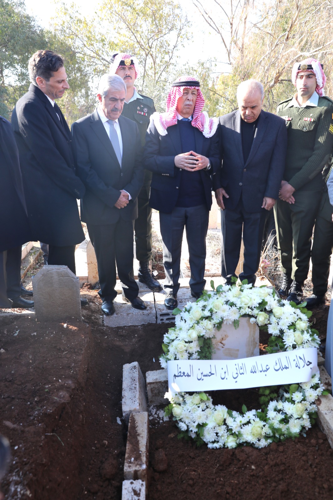  مندوباً عن الملك وولي العهد … العيسوي يشارك في تشييع جثمان العين والوزير الأسبق صالح إرشيدات*