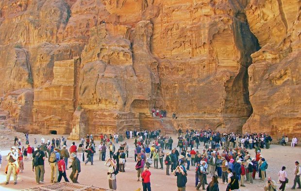 نتيجة بحث الصور عن ارتفاع الدخل السياحي